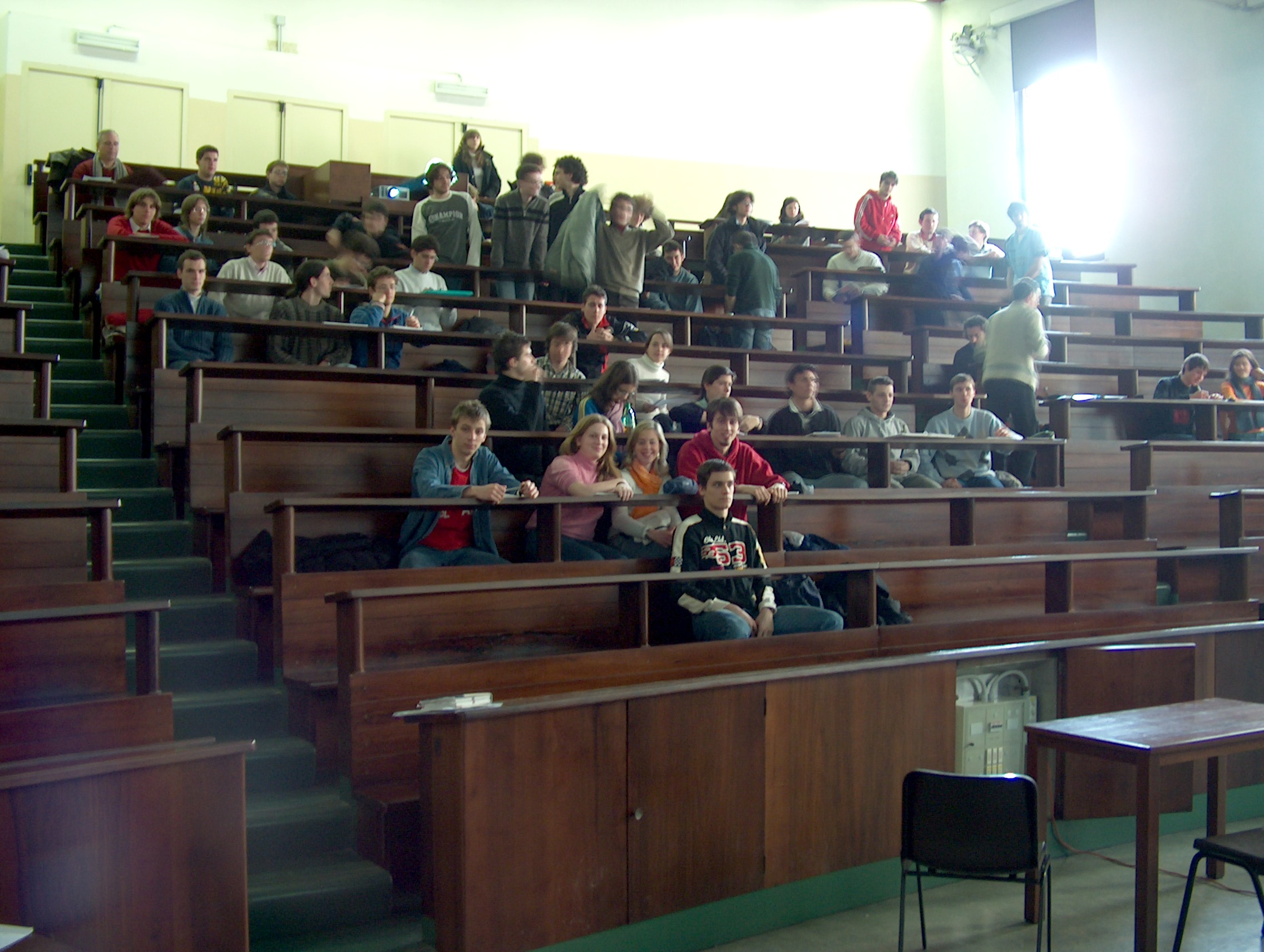 World Year of Physics 2005 - photo of european masterclass event - click to enlarge