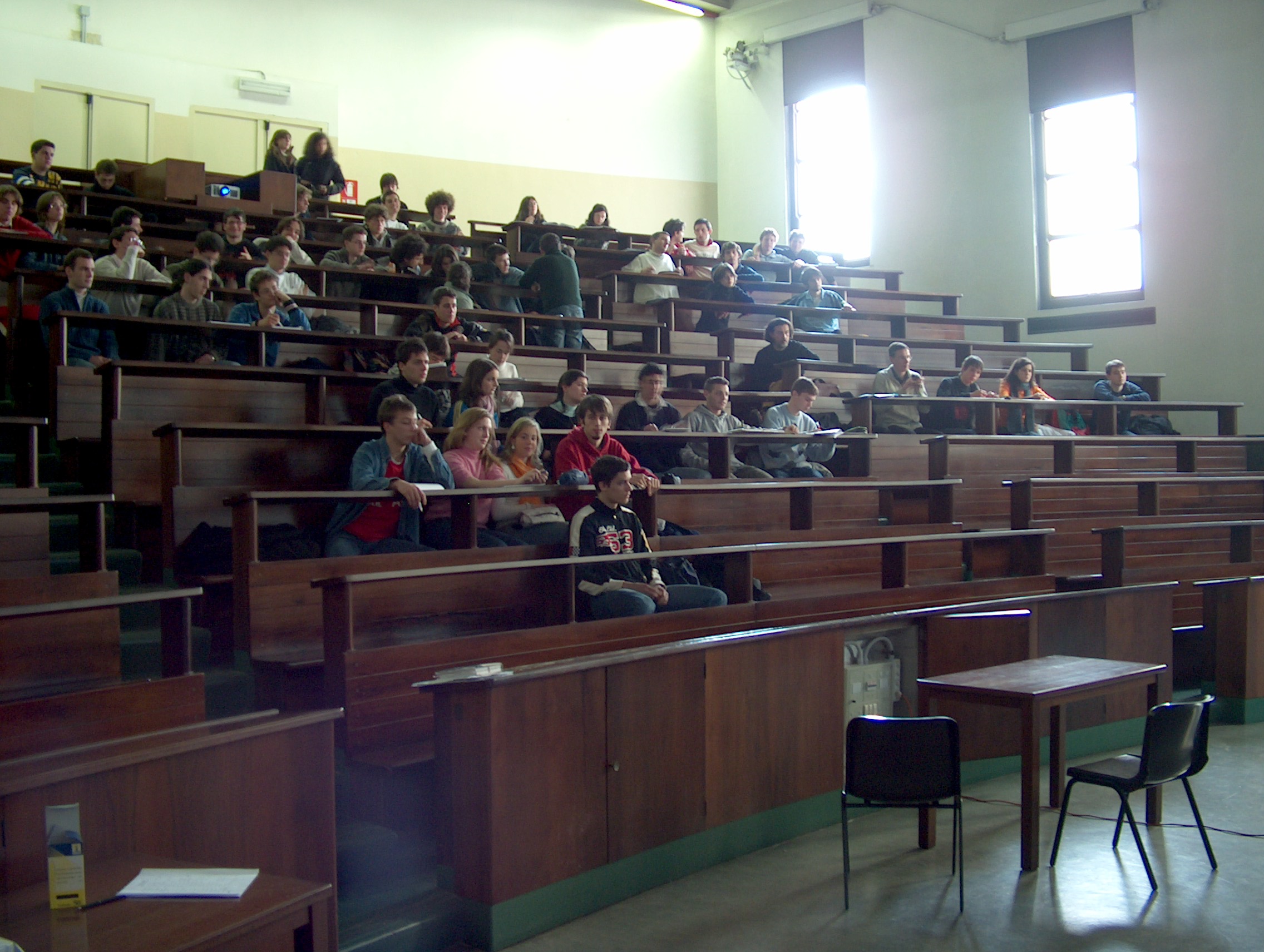 World Year of Physics 2005 - photo of european masterclass event - click to enlarge